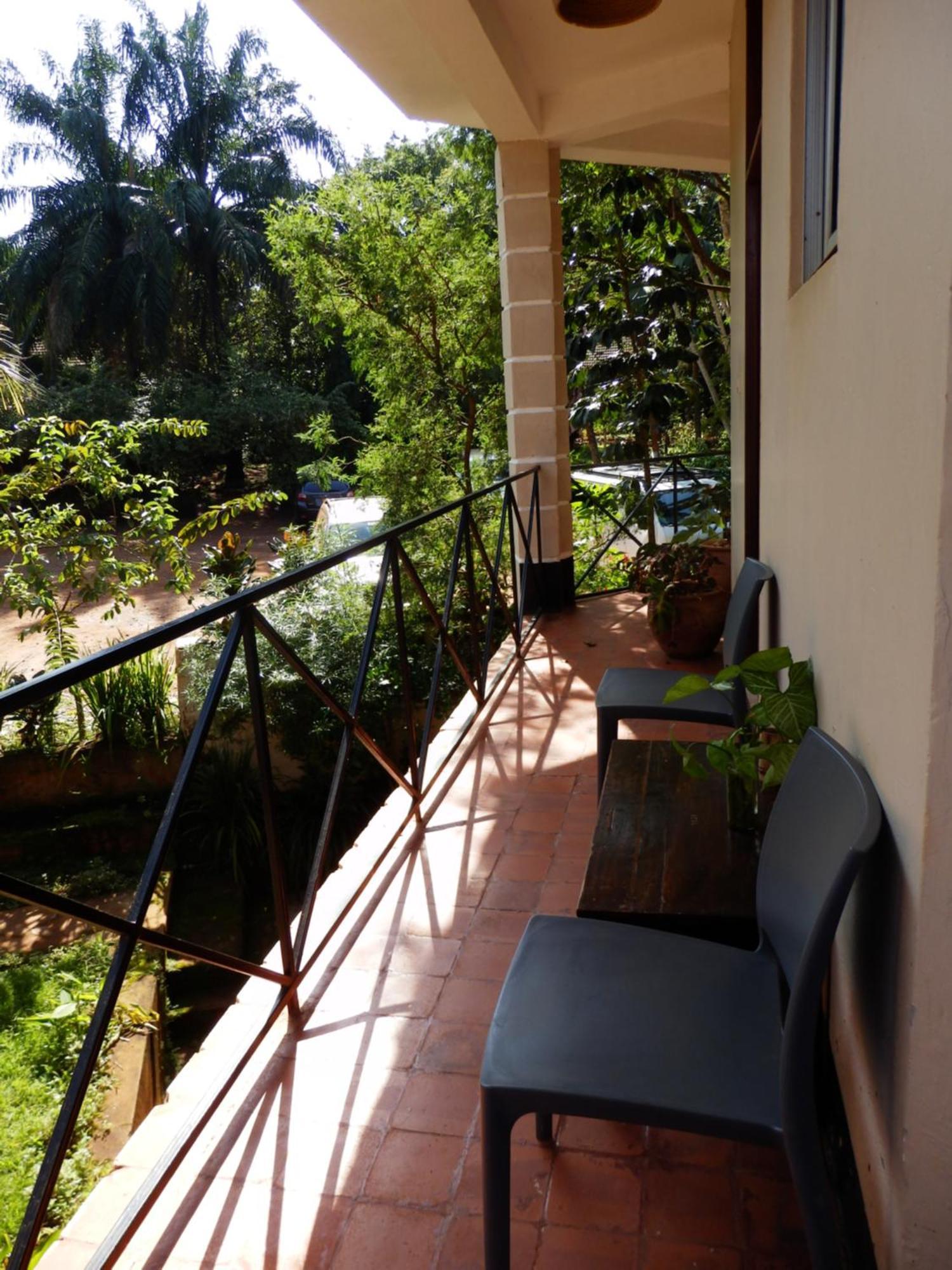 Viavia Entebbe Hotel Buitenkant foto