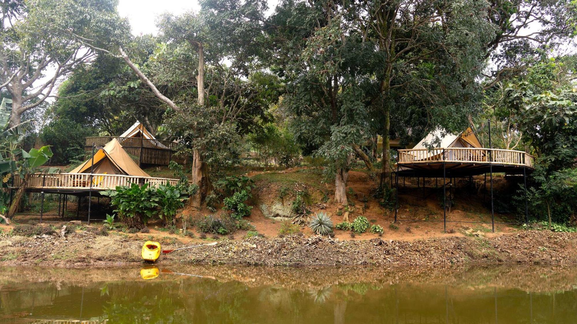 Viavia Entebbe Hotel Buitenkant foto